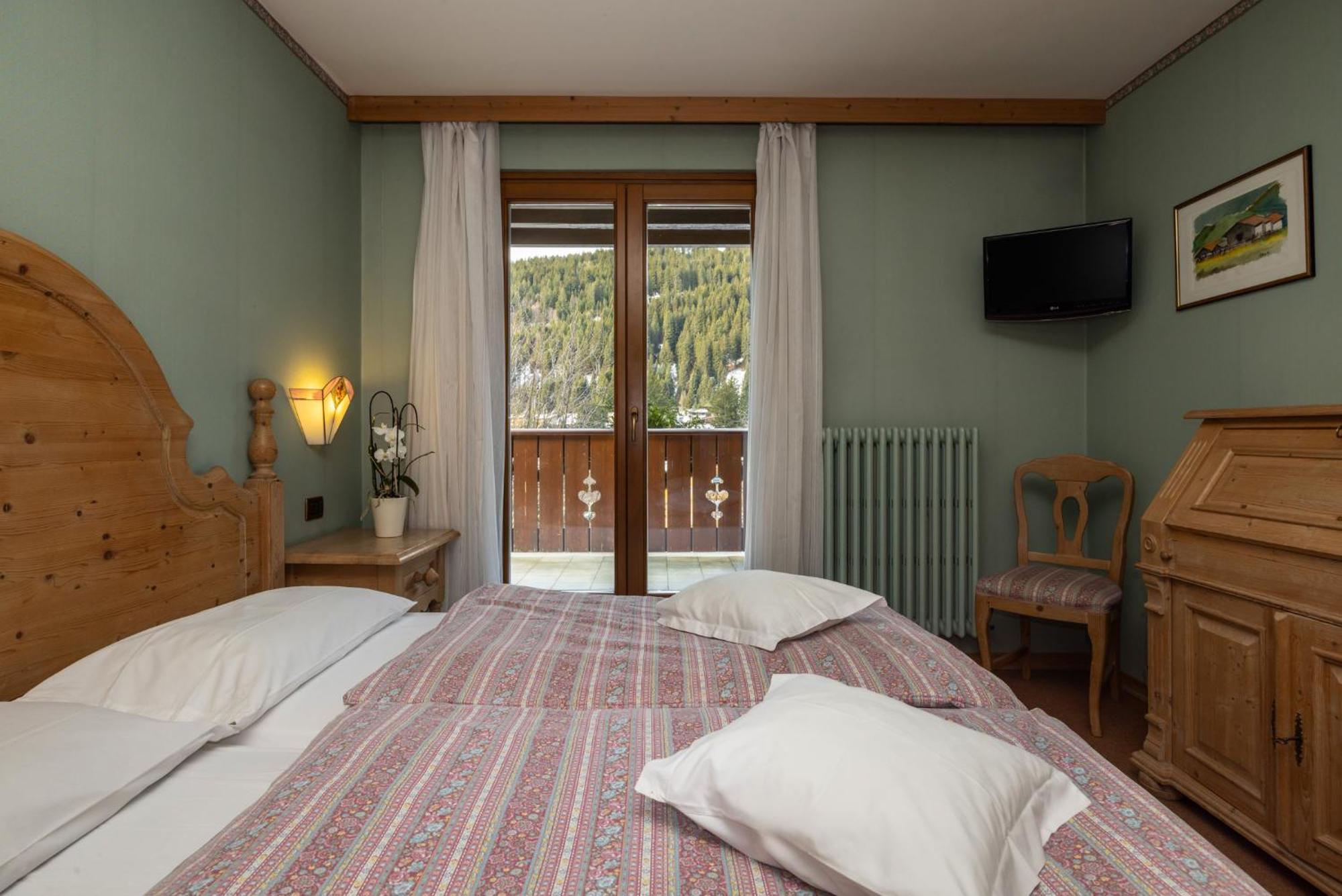Hotel Garni Norma Мадона ди Кампильо Екстериор снимка