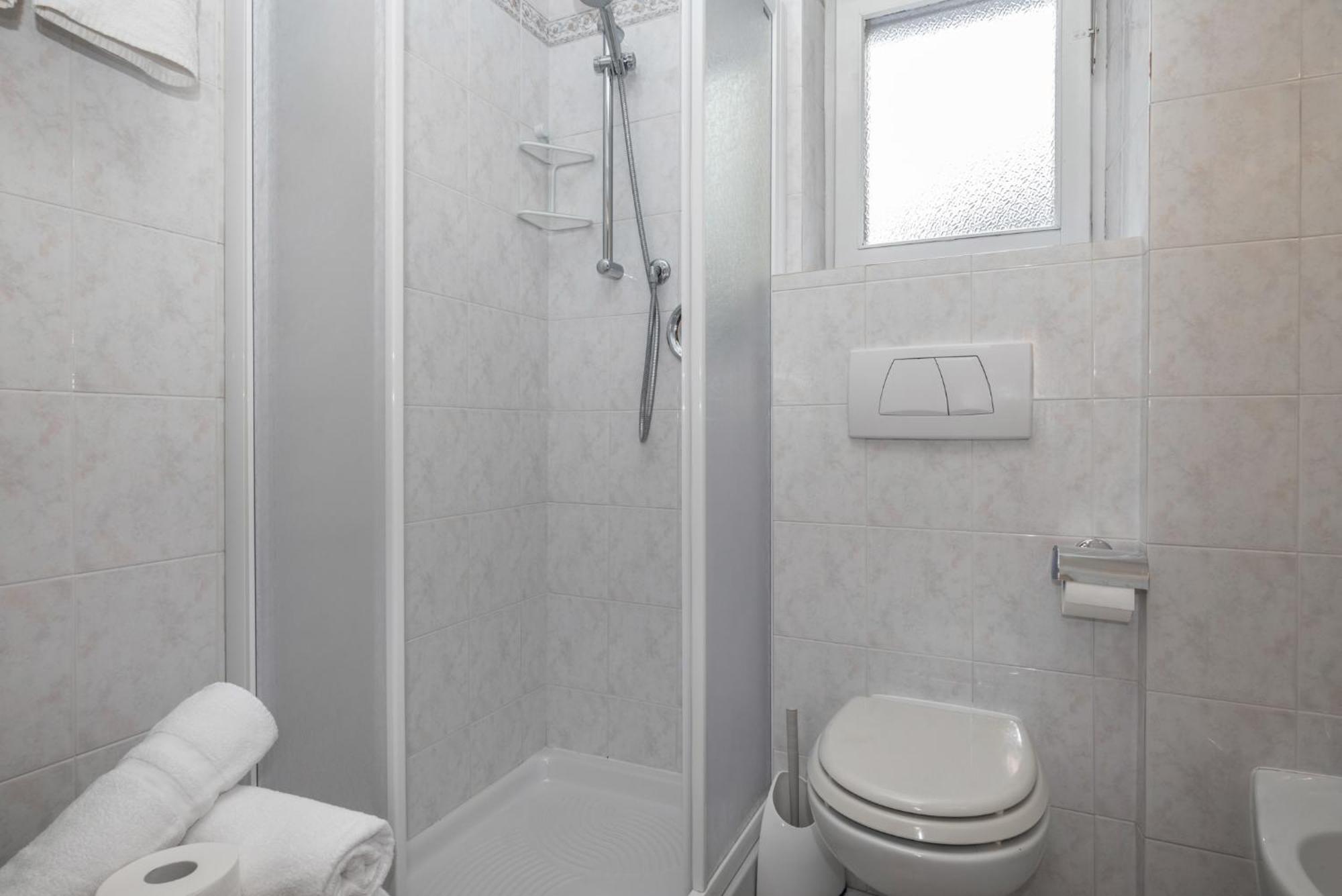 Hotel Garni Norma Мадона ди Кампильо Екстериор снимка